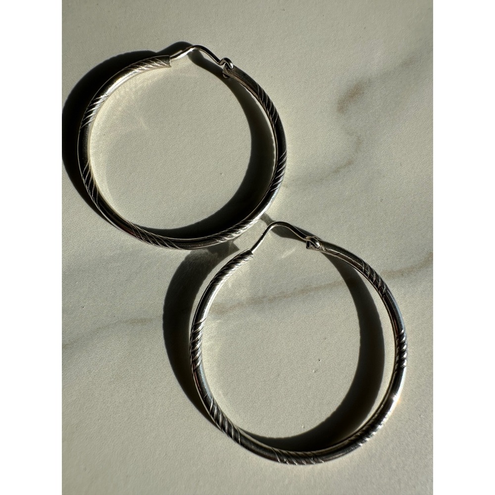 Sterling Silver Engraved Textured Hoop Earrings Round Latch Medium 1.5 Inch 4.5g